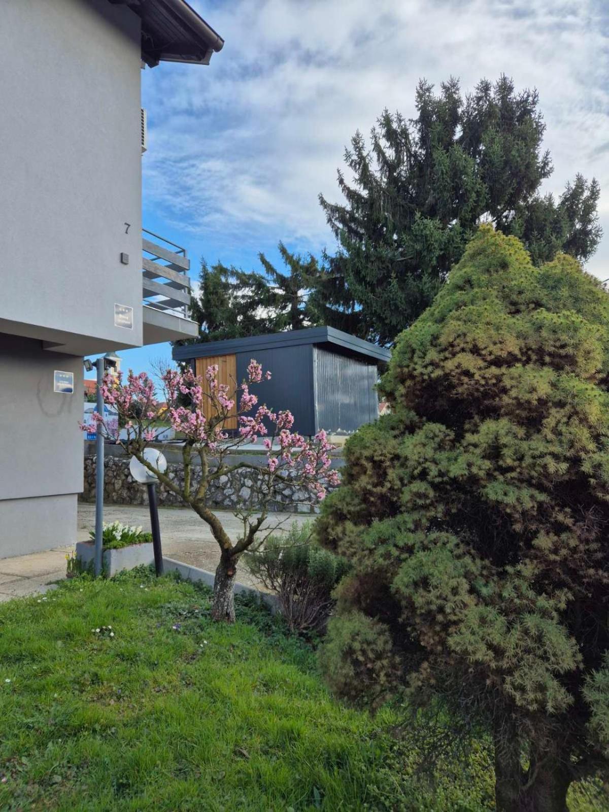Apartmani Habibi Jalzabet 外观 照片